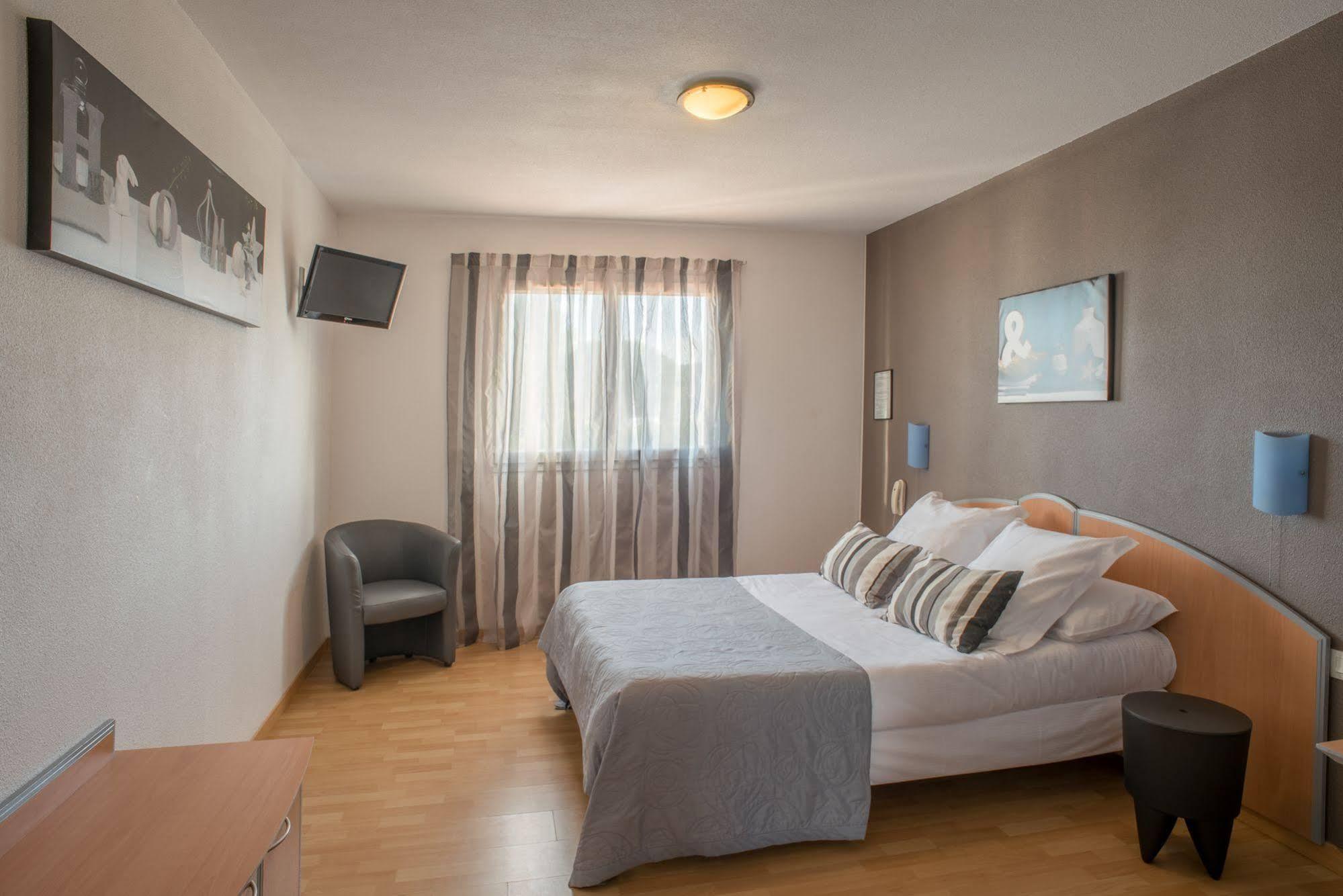 Sure By Western Beziers Le Monestie
