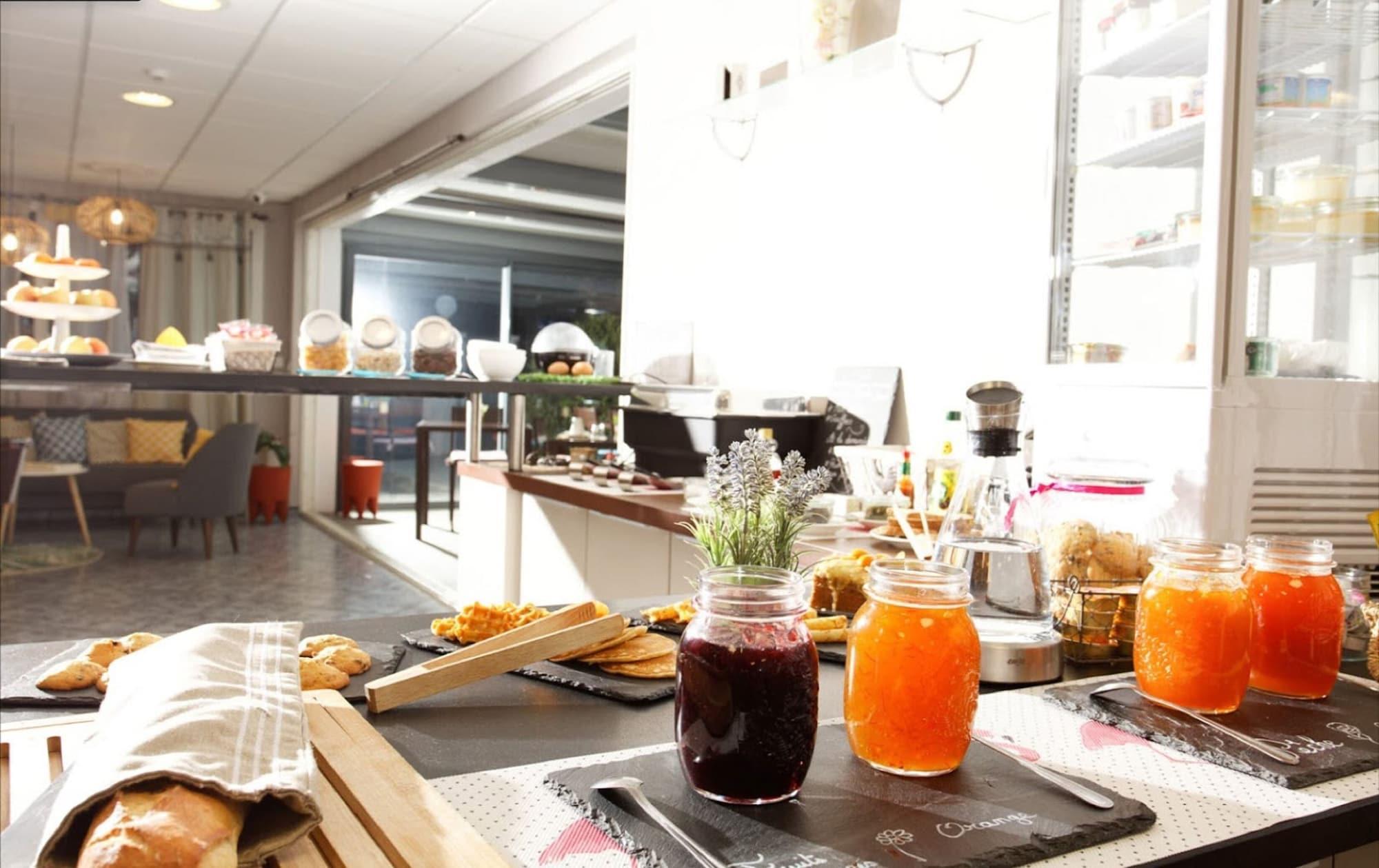 Sure By Western Beziers Le Monestie Hotel 3*