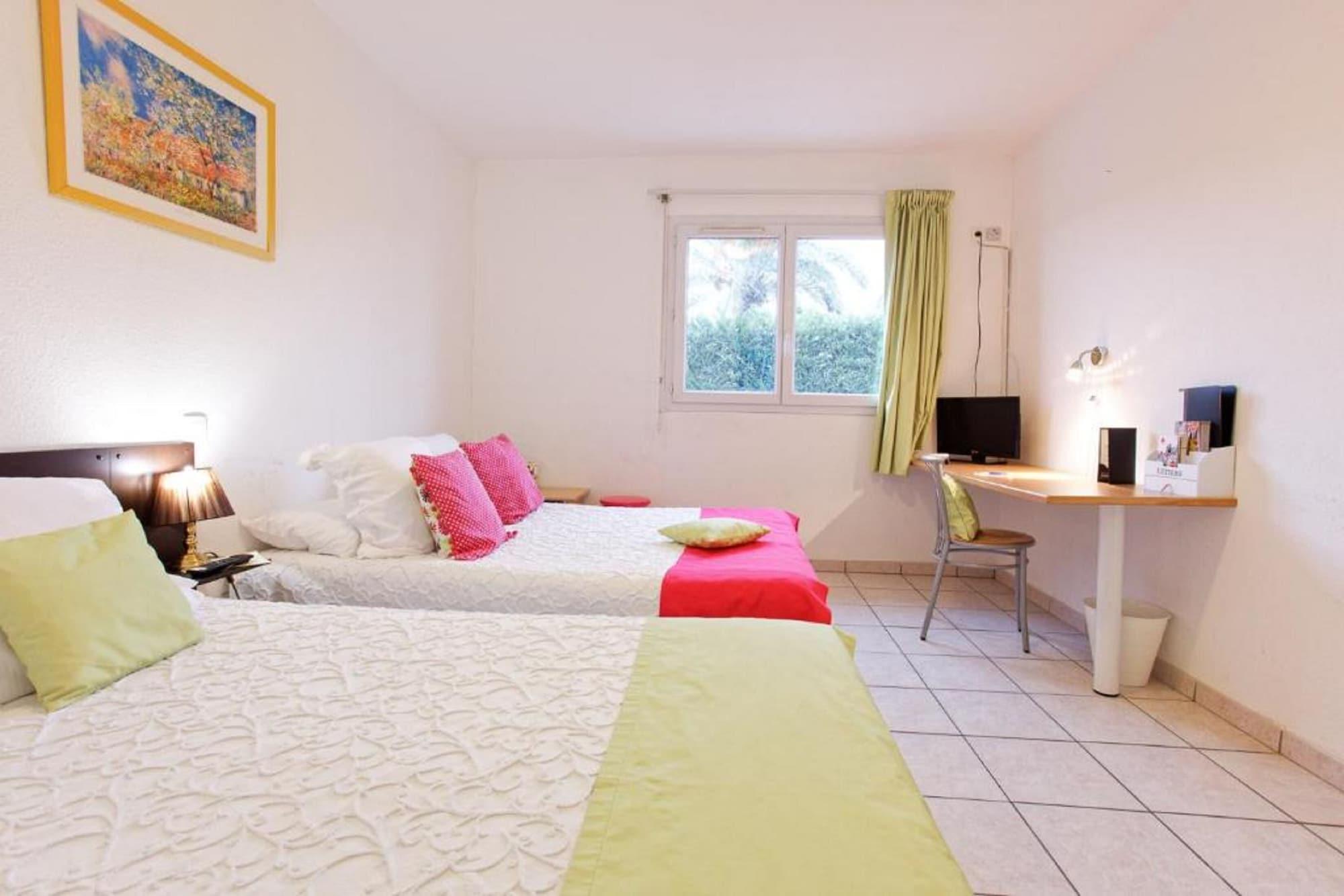 Sure By Western Beziers Le Monestie Hotel 3*